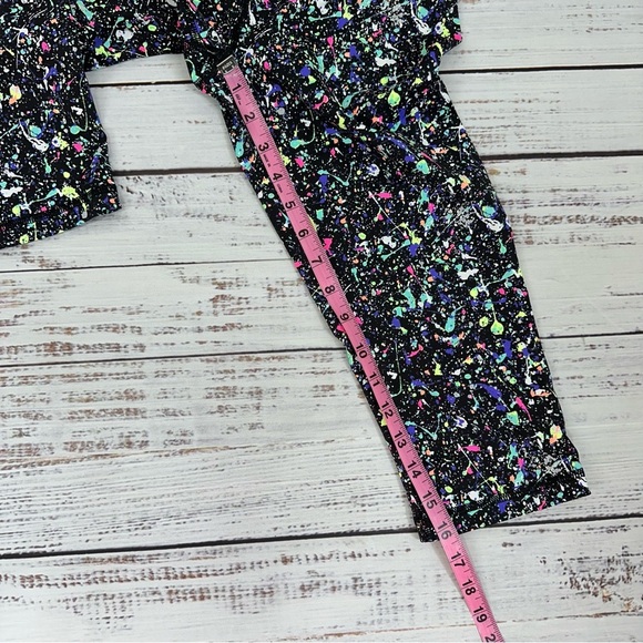 Victoria Secret size Small Knockout Paint Splatter Black Crop Leggings - Picture 9 of 10